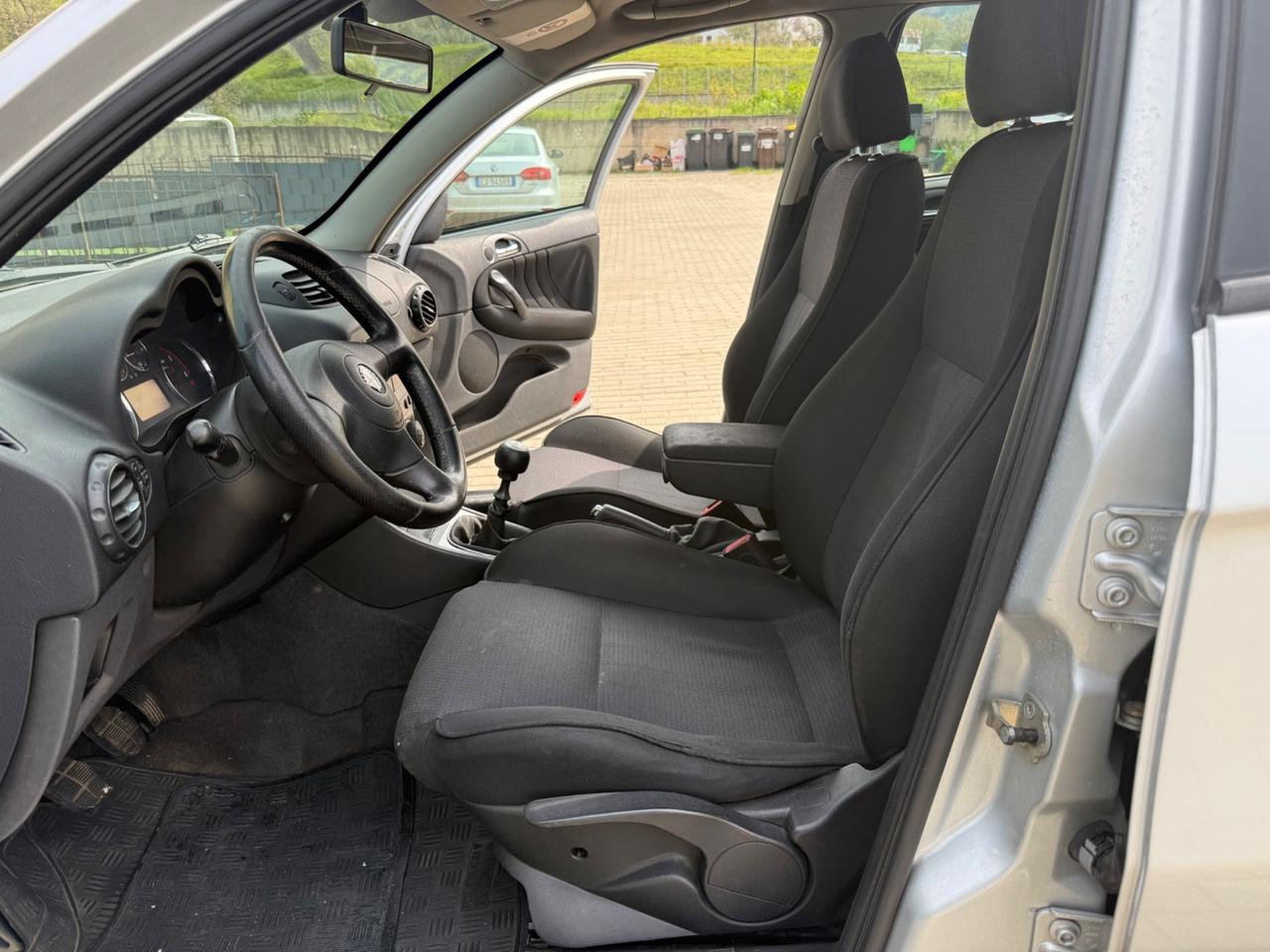 Alfa Romeo 147 1.9 JTD (120)