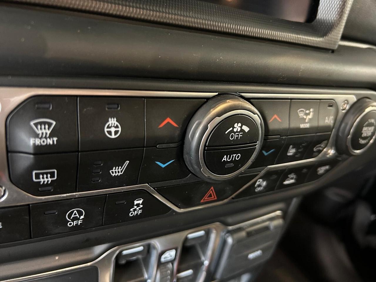 Jeep Wrangler Unlimited SAHARA 2.0 Turbo Aut.