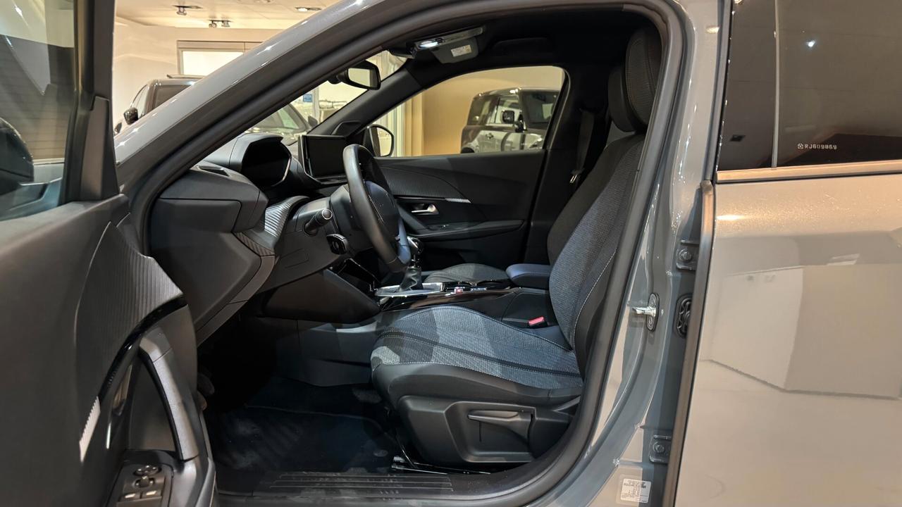 PEUGEOT 2008 1.2 BENZINA 101CV - 2024