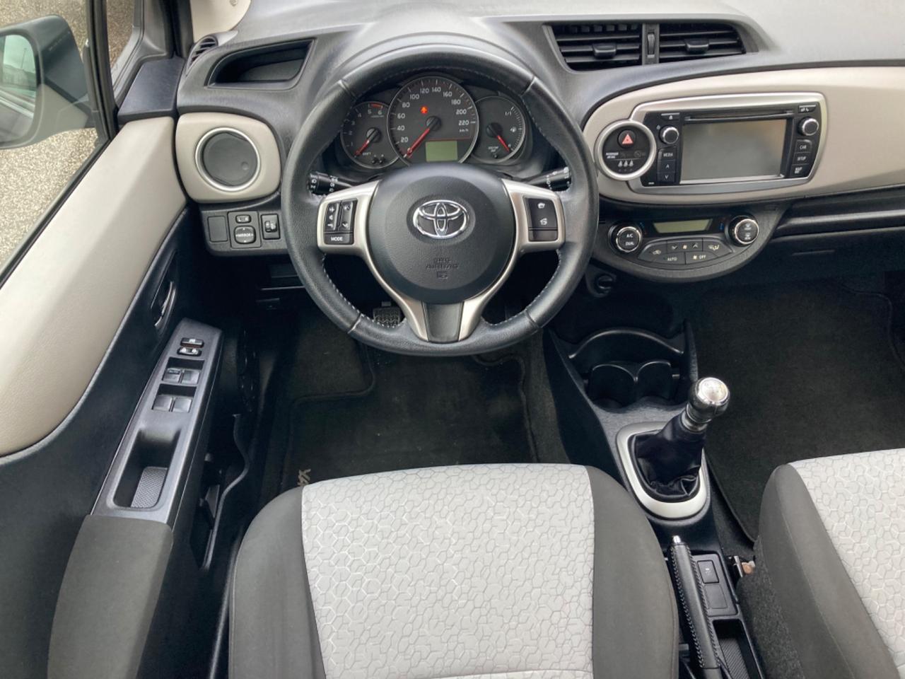 TOYOTA YARIS 5 PORTE (DA VETRINA)