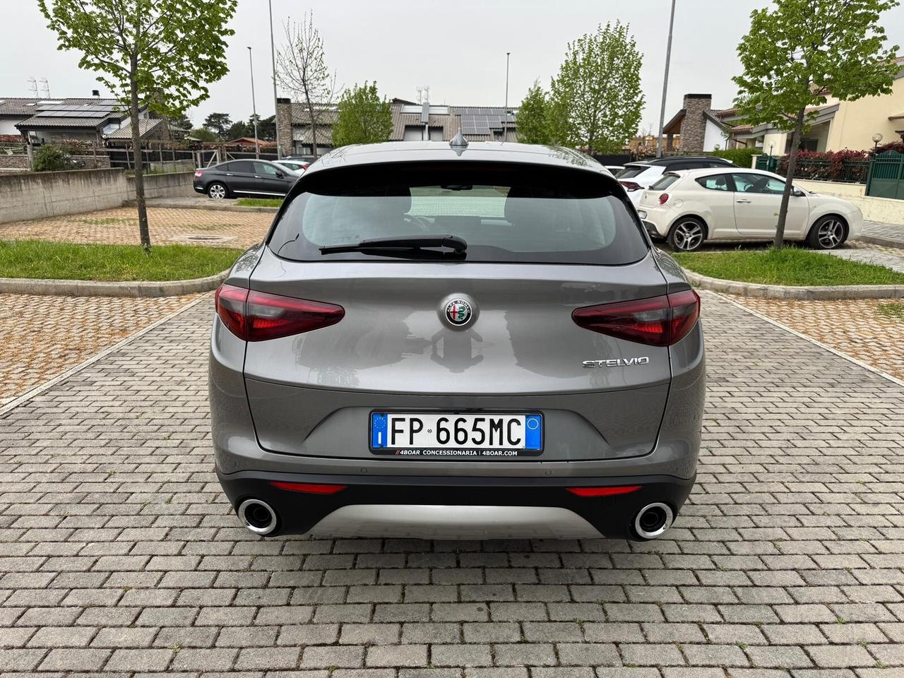 Alfa Romeo Stelvio 2.2 Diesel 180cv AT8 Paddle - Schermo 8.8" - Retrocamera