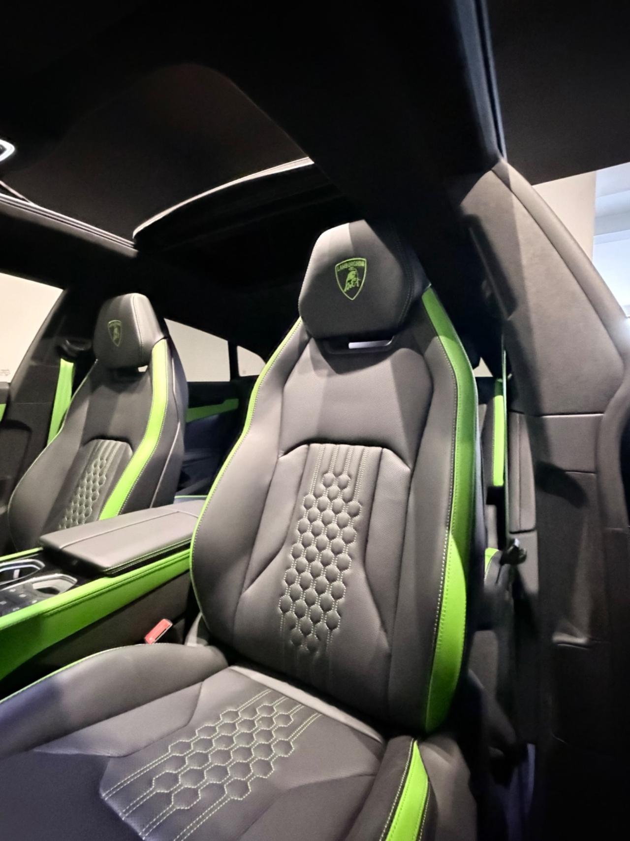 Lamborghini Urus 4.0 SE