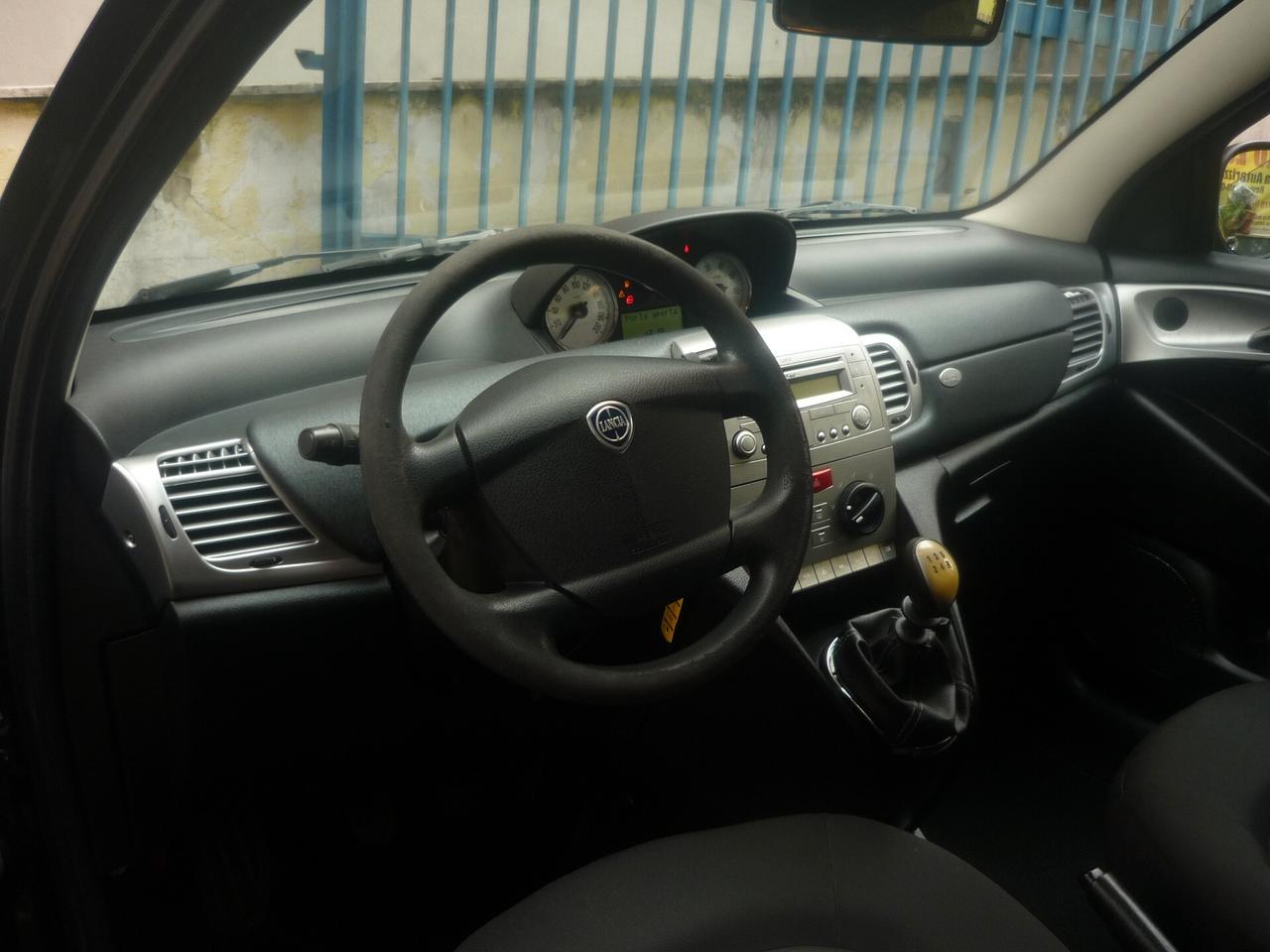 Lancia Ypsilon 1.2 69 CV Diva