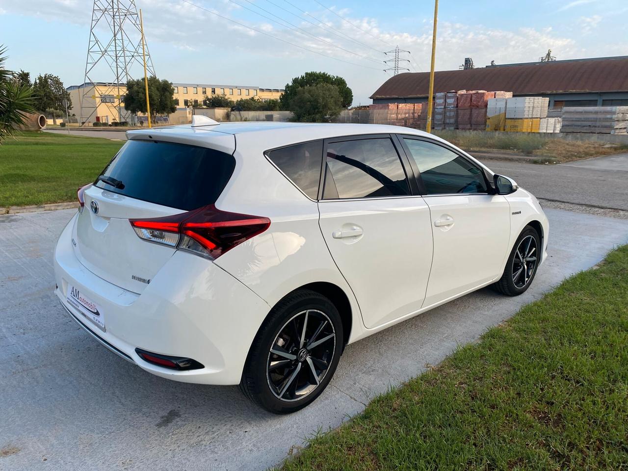 Toyota Auris 1.8 Hybrid Lounge *45.700 km