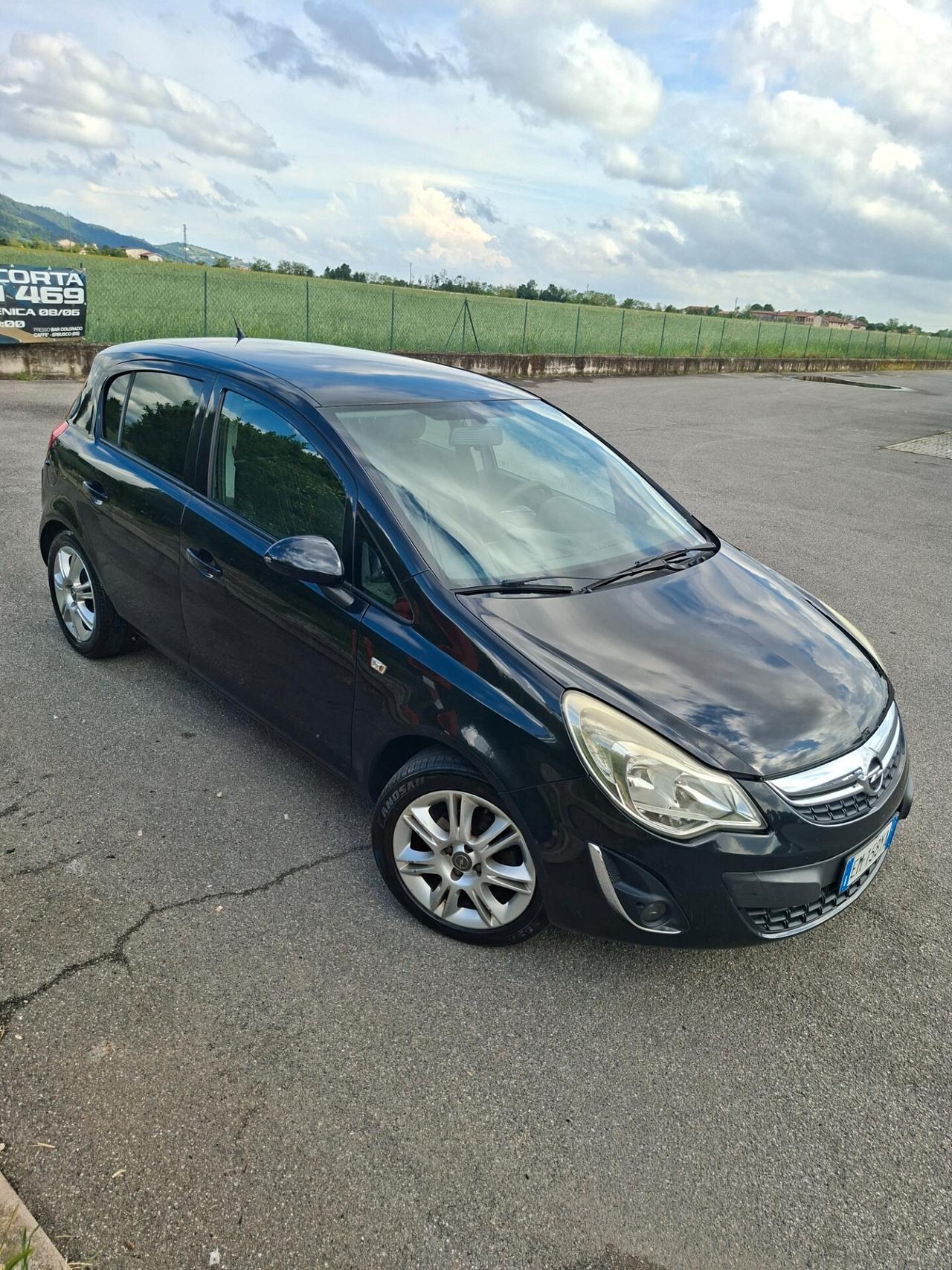 Opel Corsa 1.2 5 porte