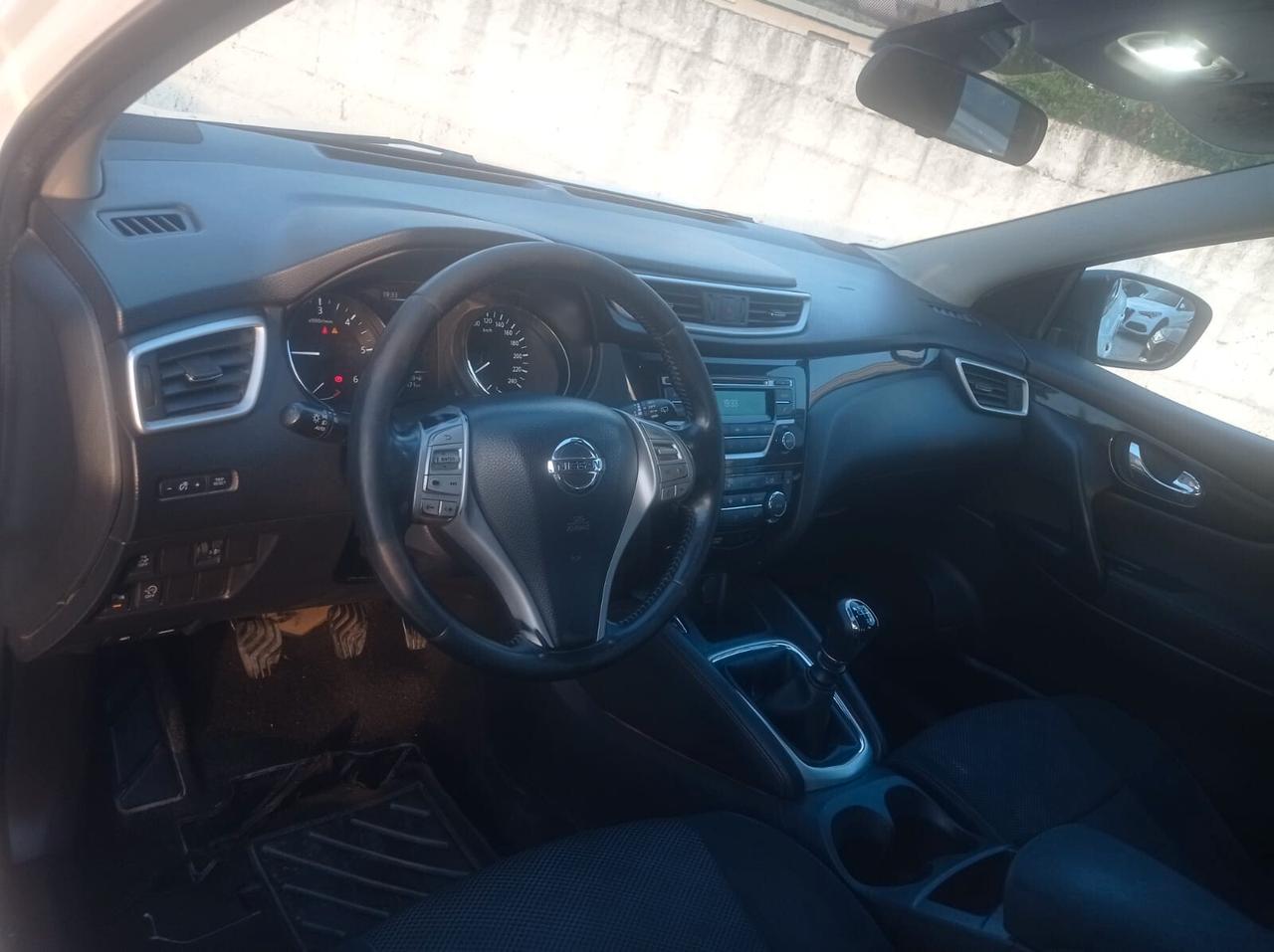 Nissan Qashqai 1.5 dCi Visia