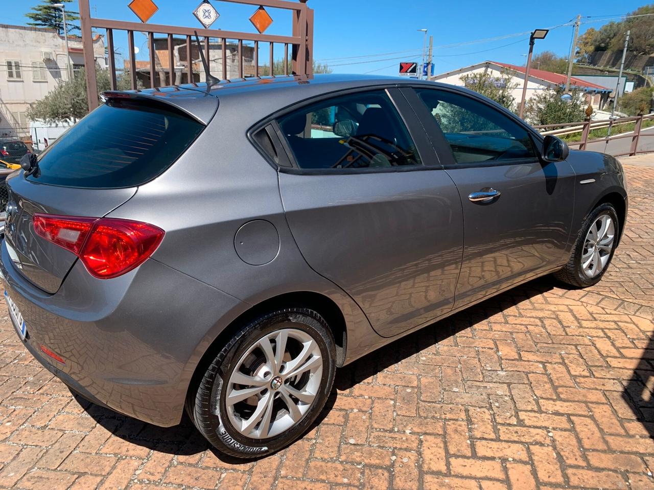 Alfa Romeo Giulietta 1.6 JTDm-2 105 CV Progression AUTO IN ARRIVO