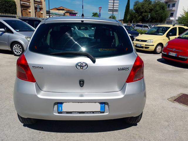 TOYOTA Yaris 1.0 5 porte Sol