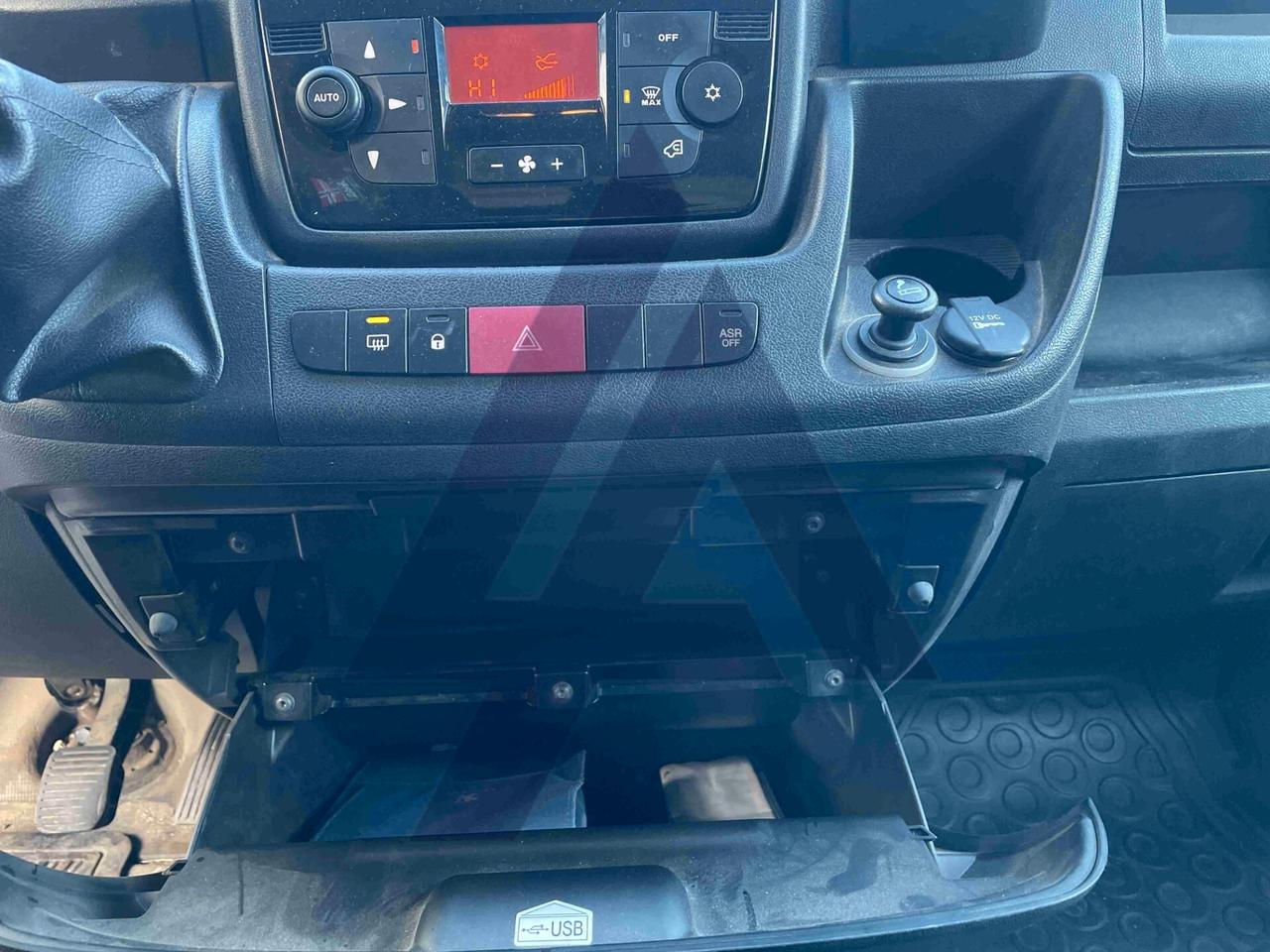 Peugeot Boxer III 435 E6 2016 435 2.0 bluehdi 160cv L4 + furg.