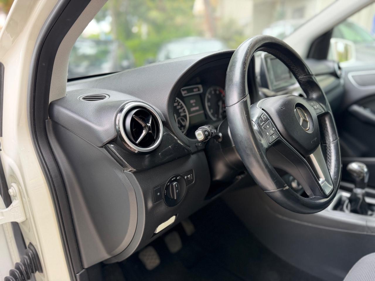 Mercedes-benz B 200 NGD Executive Gancio Traino