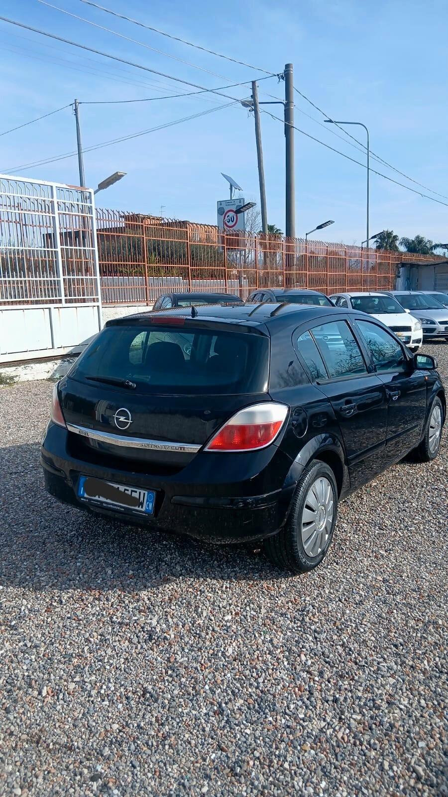 Opel Astra 1.7 CDTI 101CV