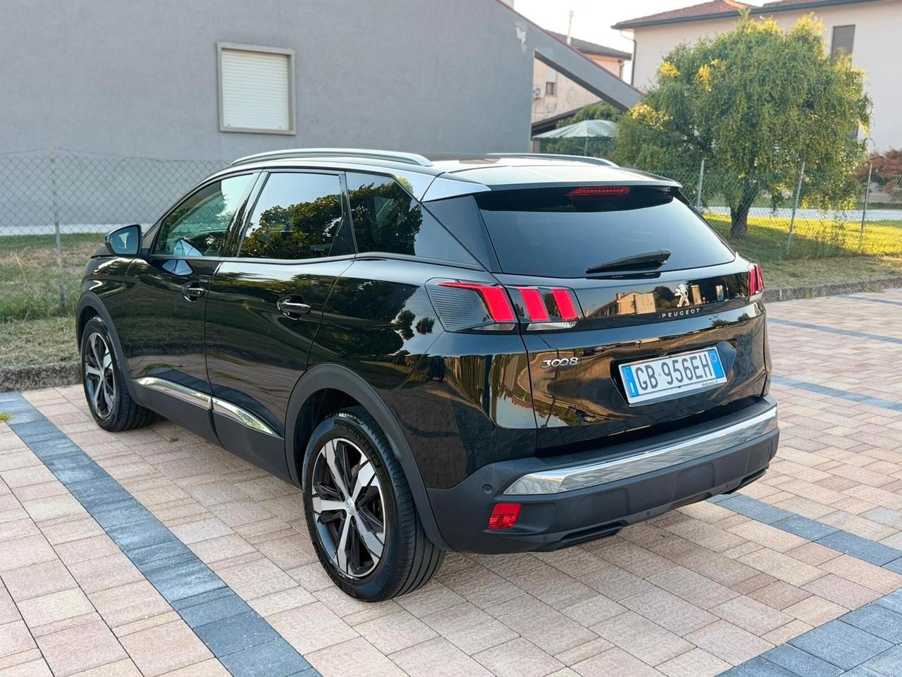 Peugeot 3008 BlueHDi 130 S&S EAT8 Allure euro6d