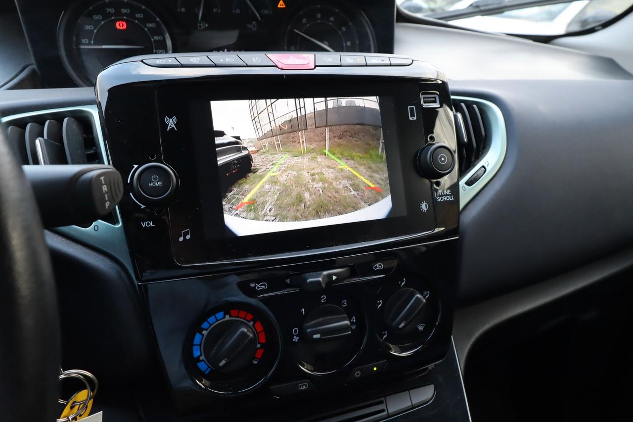 Lancia Ypsilon 1.0cc 70cv S&S Hybrid Gold Plus