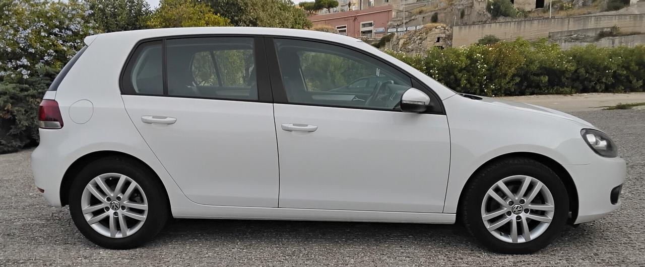 Volkswagen Golf 1.6 TDI DPF 5p. Highline