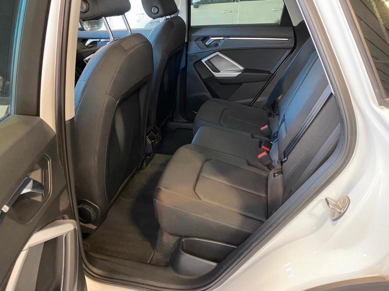 Audi Q3 35 2.0 tdi Business