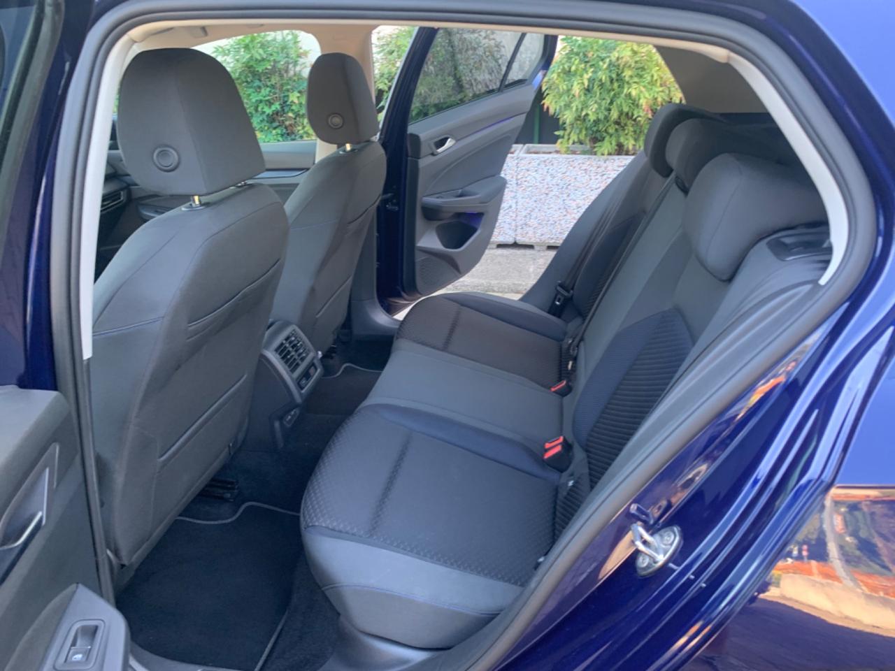 Volkswagen Golf 2.0 TDI SCR Style
