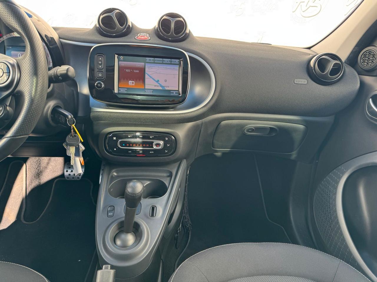 Smart ForFour ED 56cv Passion Navi Camera Tetto Panoramico