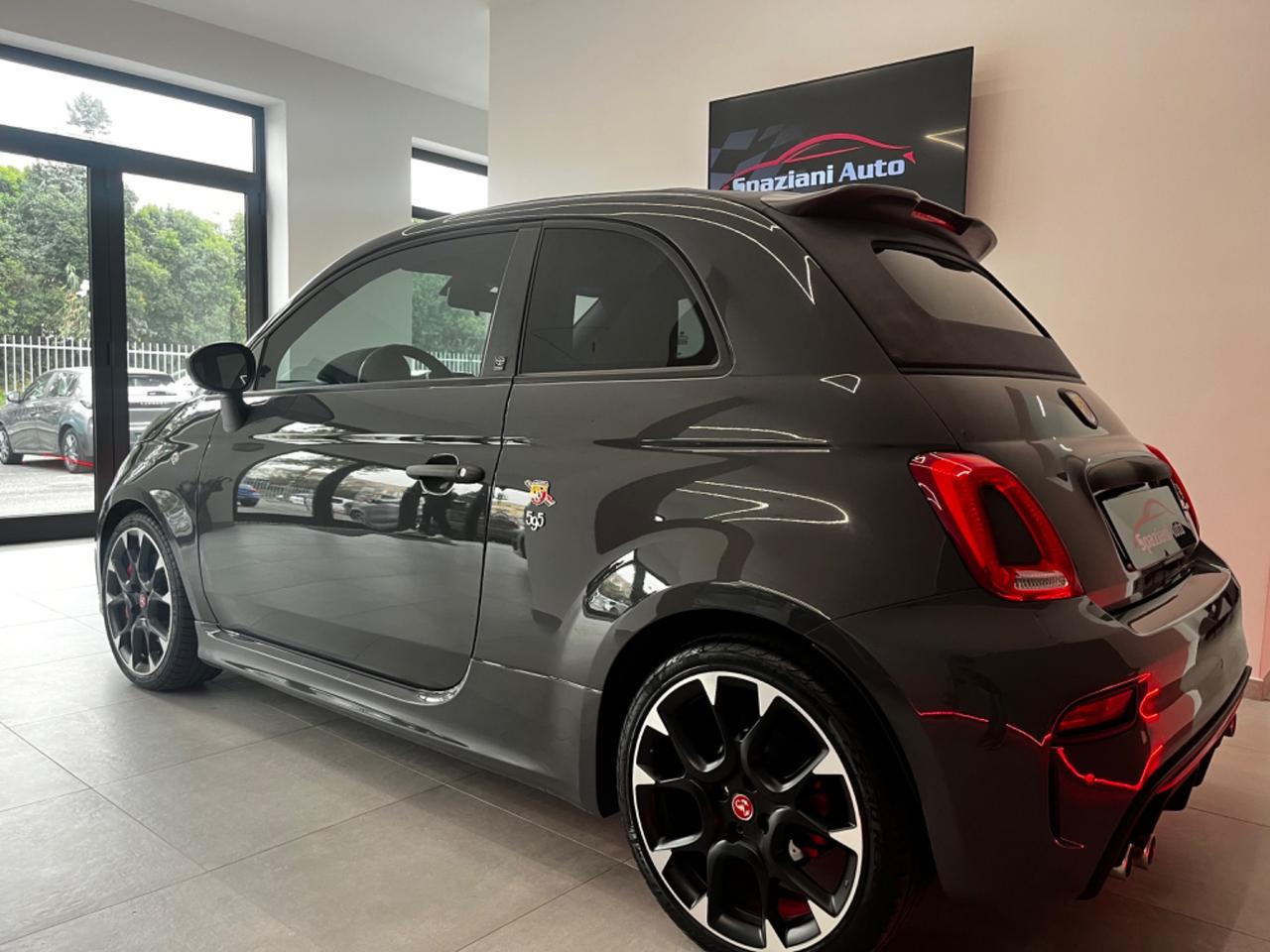 Abarth 595 C 1.4 Turbo T-Jet 180 CV Competizione