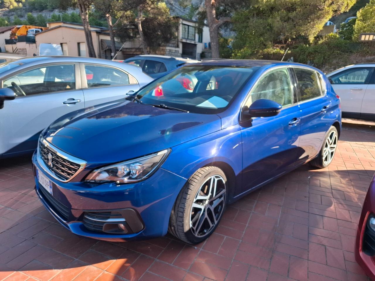 Peugeot 308 BlueHDi 120 S&S Allure