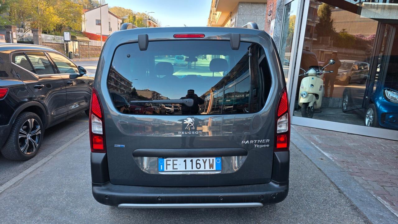 Peugeot Partner Tepee BlueHDi 120 S&S Outdoor