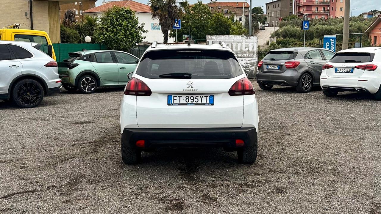 Peugeot 2008 BlueHDi 100 S&S Black Matt