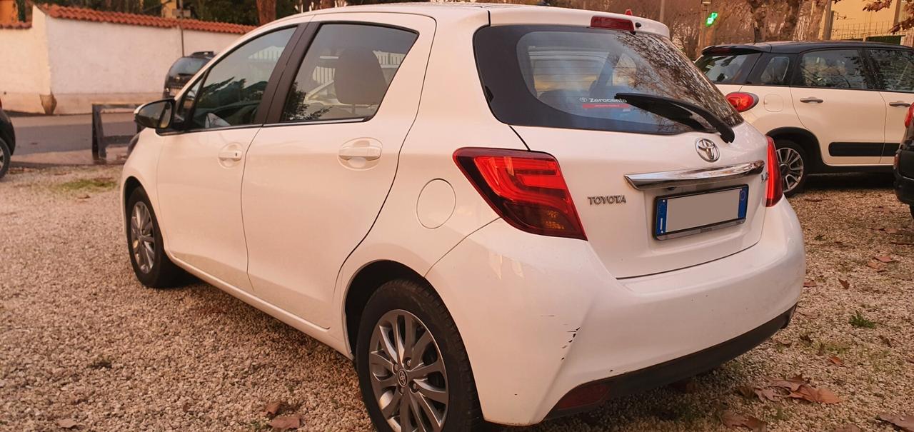 Toyota Yaris 1.0 5 porte Lounge