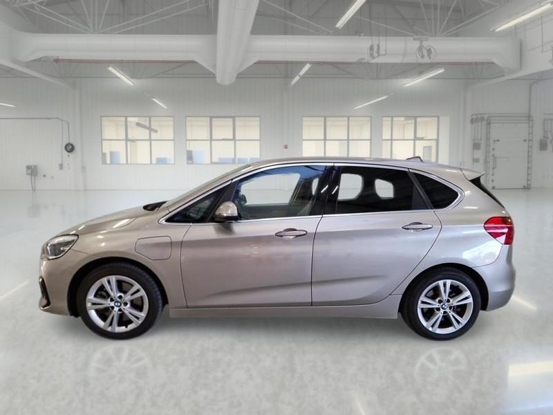 BMW 225 e ACTIVE TOURER iPerformance Business autom.