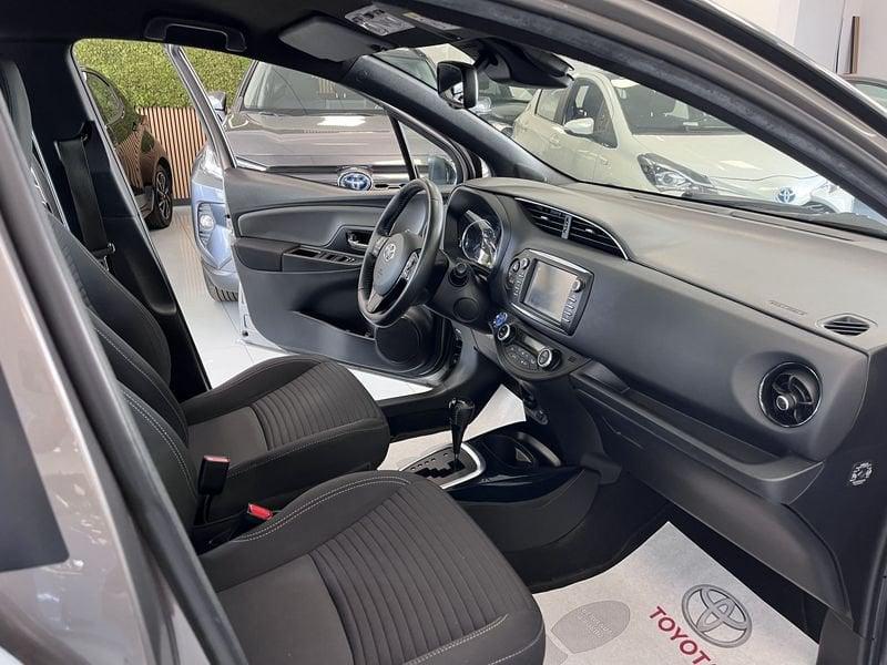 Toyota Yaris 1.5 Hybrid 5 porte Lounge Red/Bronze