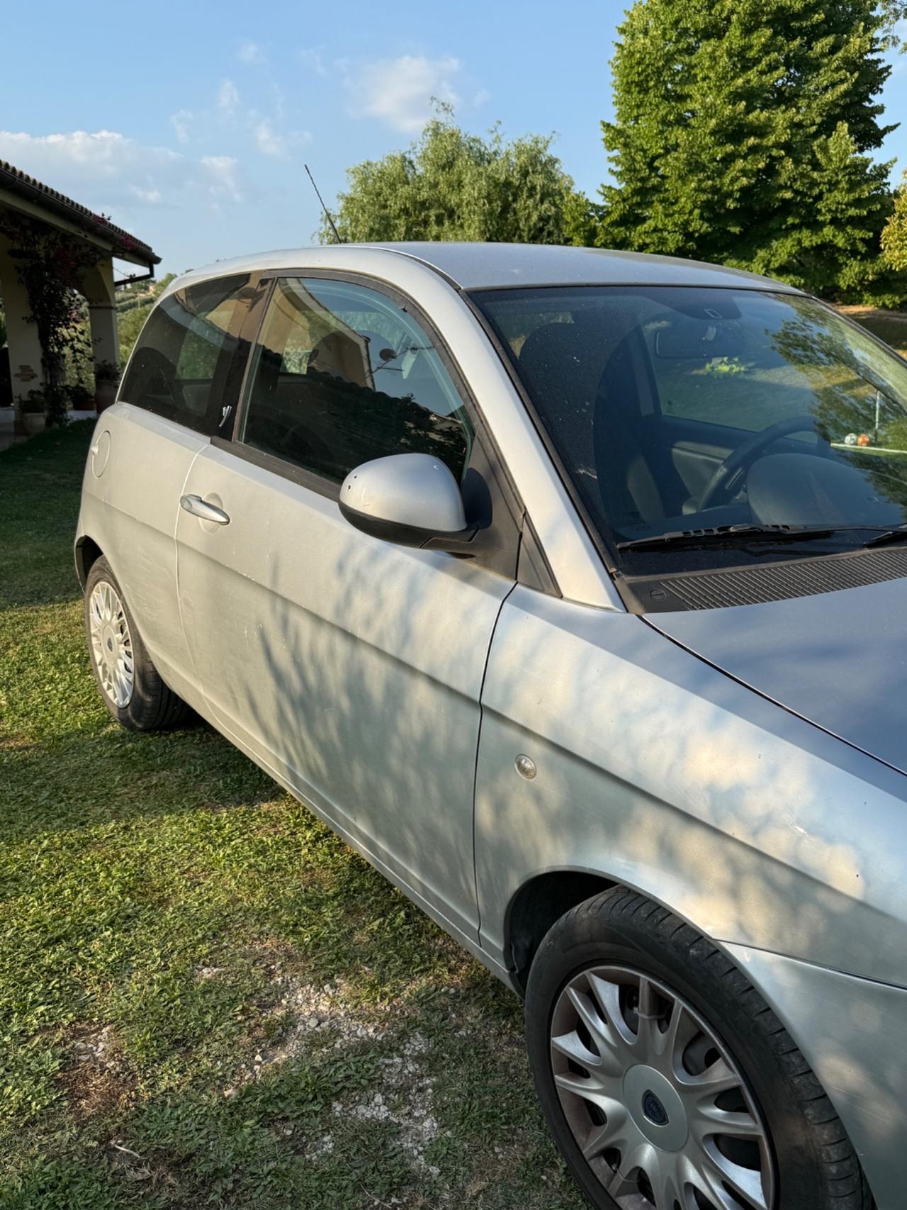 Lancia Ypsilon 1.2 69 CV Platinum