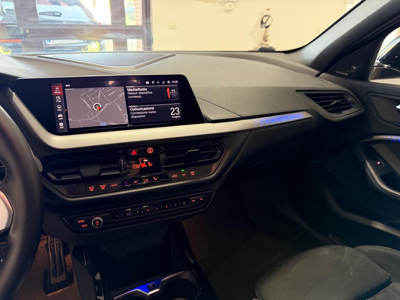 Bmw 118 118d 5p. Msport