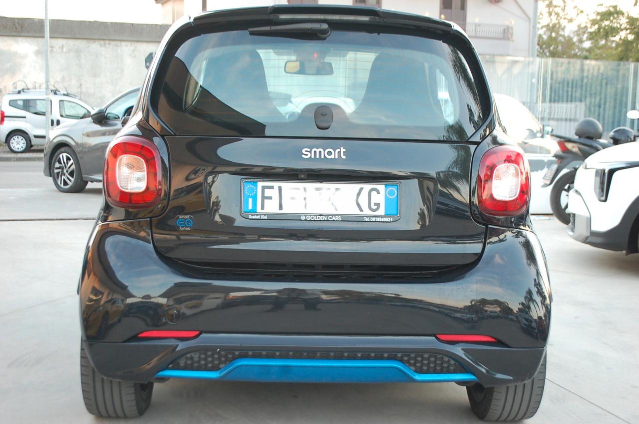 smart forTwo EQ Brabus Style my19 Uff Italy Lega Tetto Led