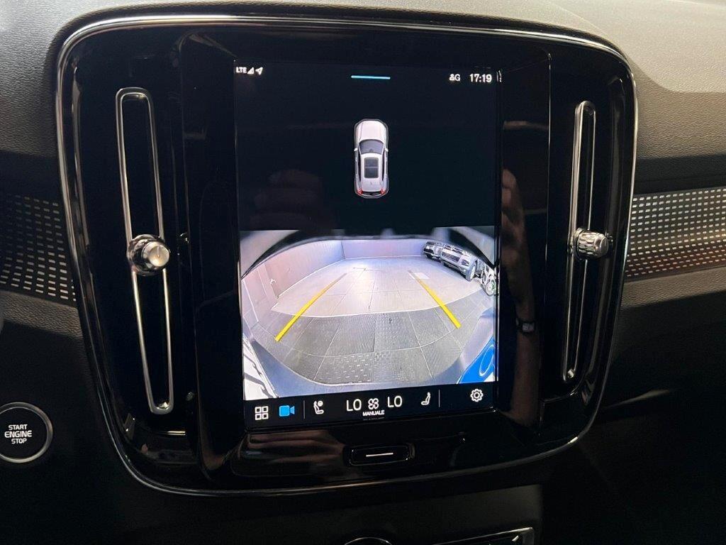 Volvo XC40 2.0 b4 Hybrid Ultra Dark 197cv