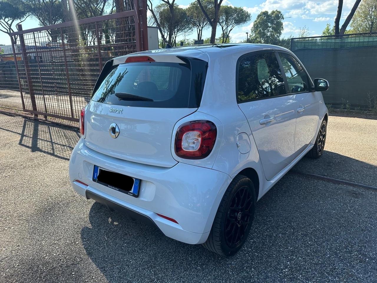 Smart ForFour 90 0.9 Turbo twinamic Superpassion LED *PROMO*
