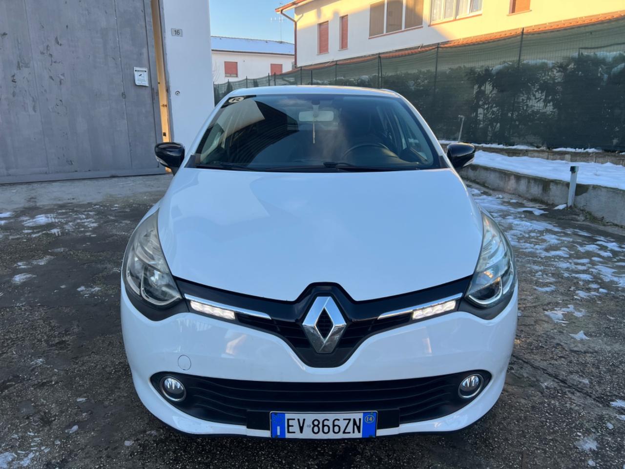 RENAULT CLIO 1.5 DIESEL EURO 5B OTTIMA NEOPATENTATI
