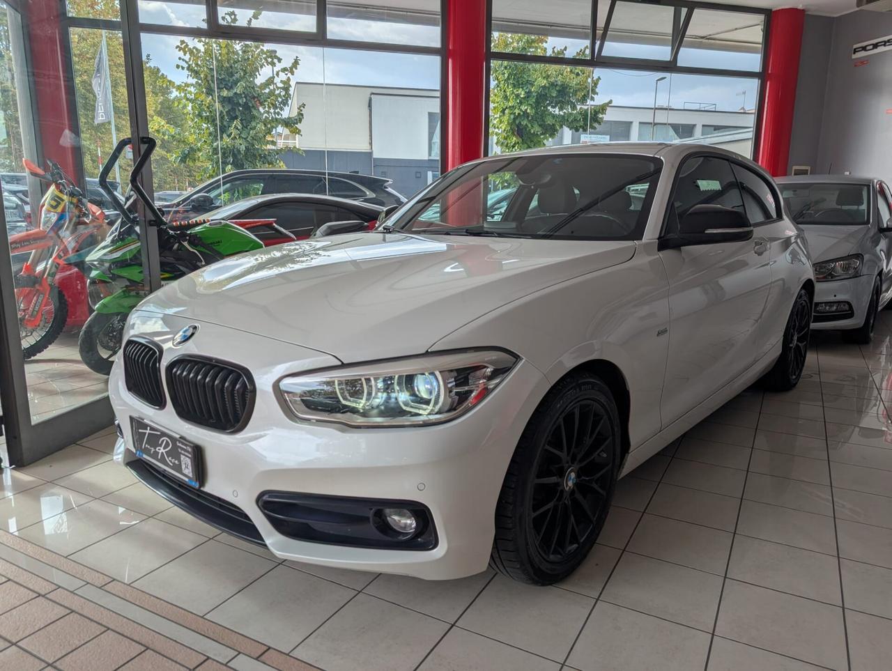 Bmw 116 116d 3p. Urban