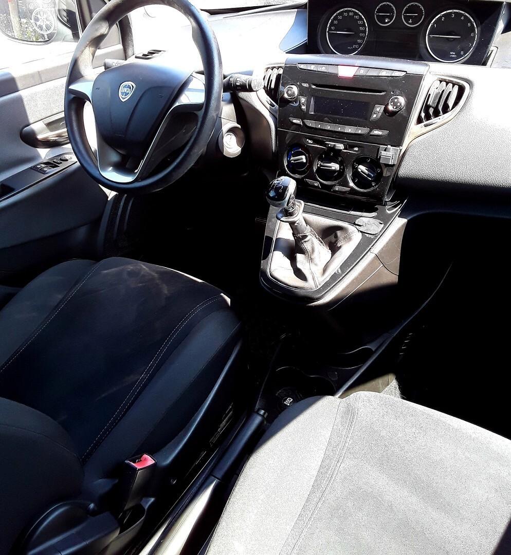 LANCIA YPSLON 1.2 70000 KM
