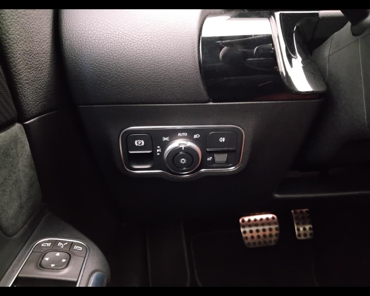 Mercedes-Benz GLA-H247 2020 - GLA 200 d Premium 4matic auto