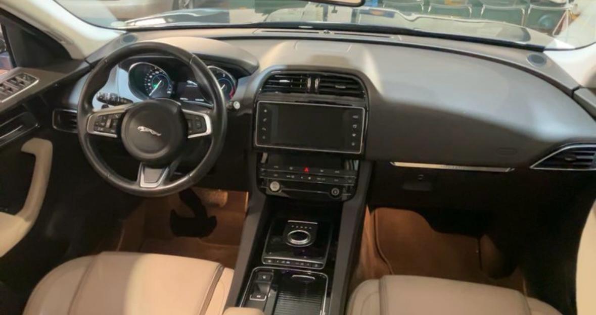 Jaguar F-Pace 2.0 D AWD