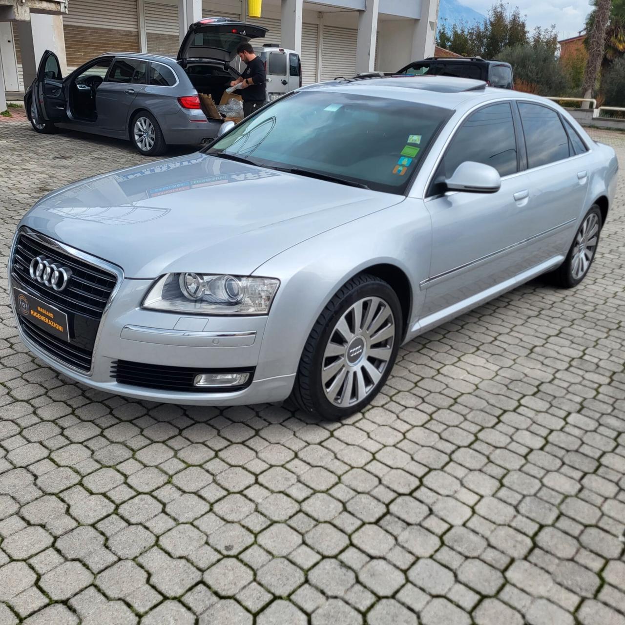 Audi A8 4.2 V8 uniproprietario Pari Nuovo