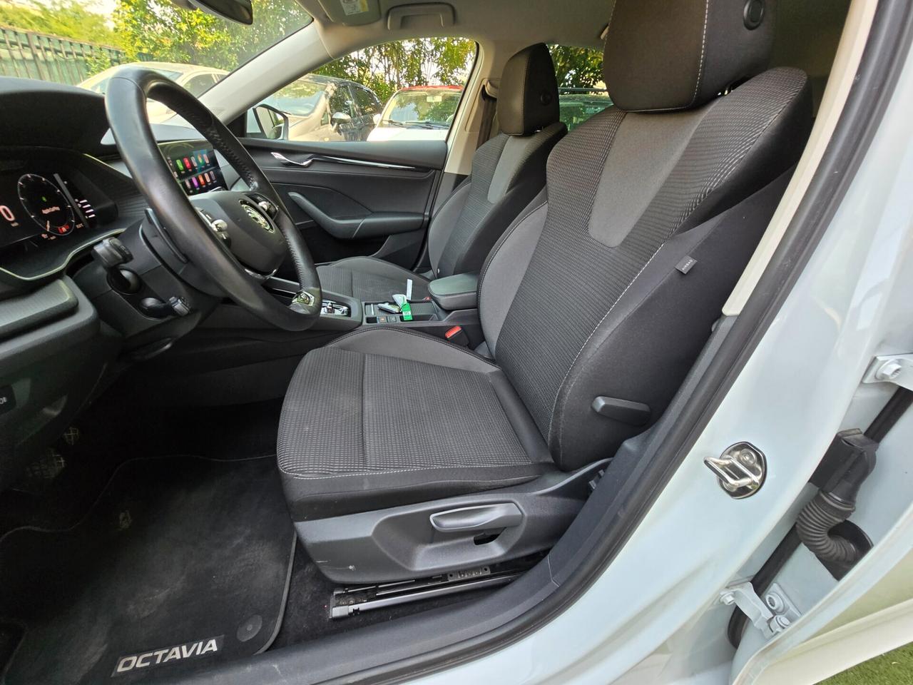 Skoda Octavia 2.0TDI 150CV DSG Executive -2021