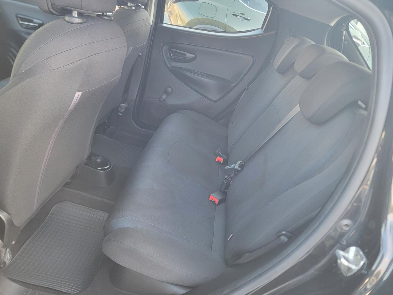 LANCIA Ypsilon 1.2 69 CV 5 porte S&S Black and Noir garanzia