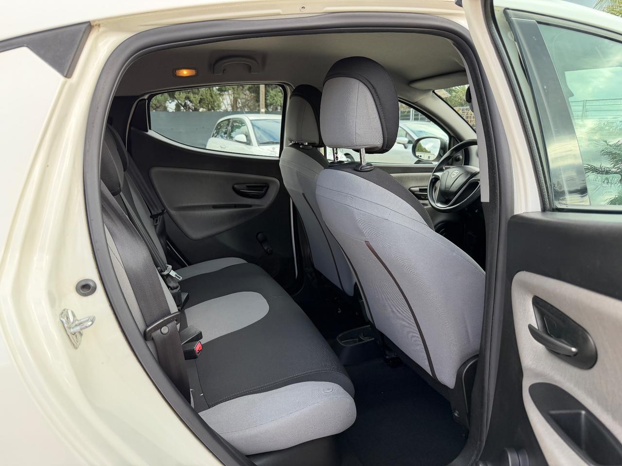 Lancia Ypsilon 1.2 69 CV 5 porte GPL Ecochic Gold