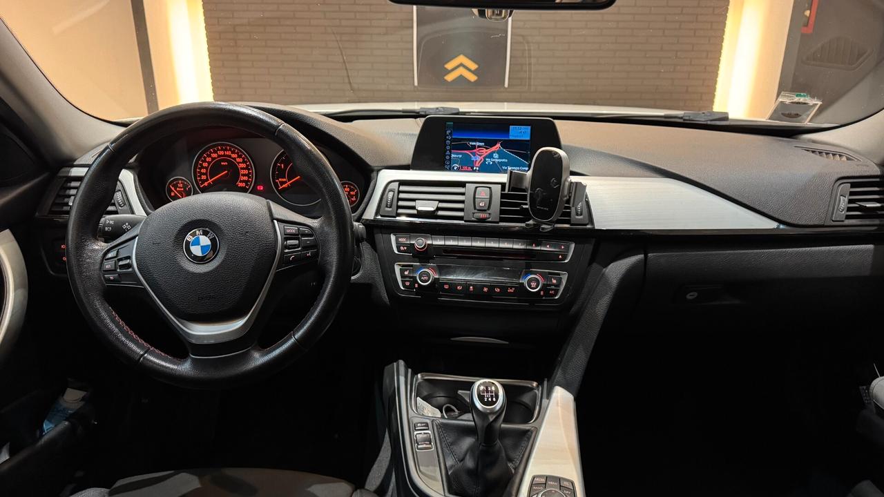 BMW 318d Sport 2.0 150cv manuale - 2013