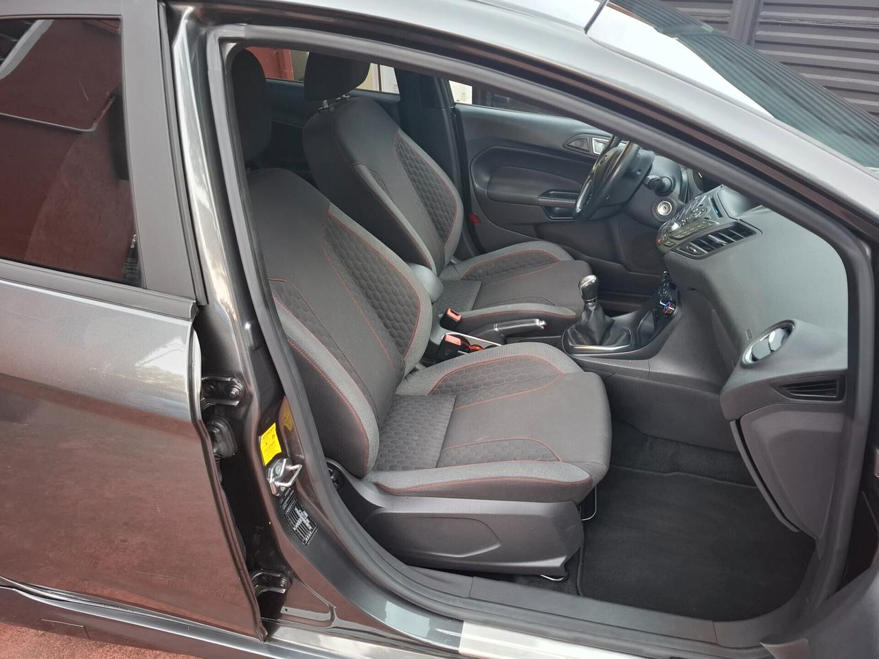 Ford Fiesta st line 5 porte