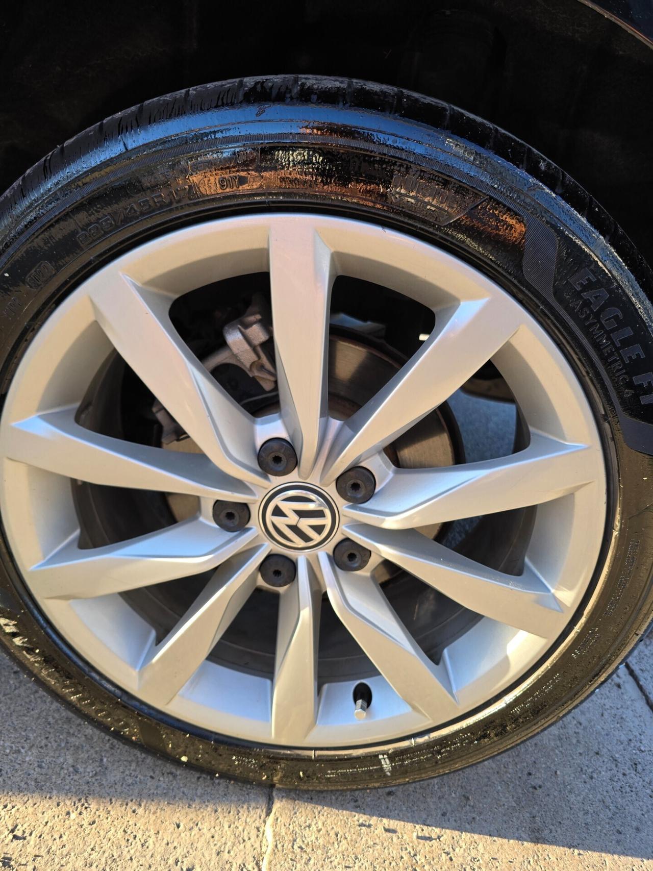 Volkswagen Golf 1.6 TDI 5p. Highline BlueMotion
