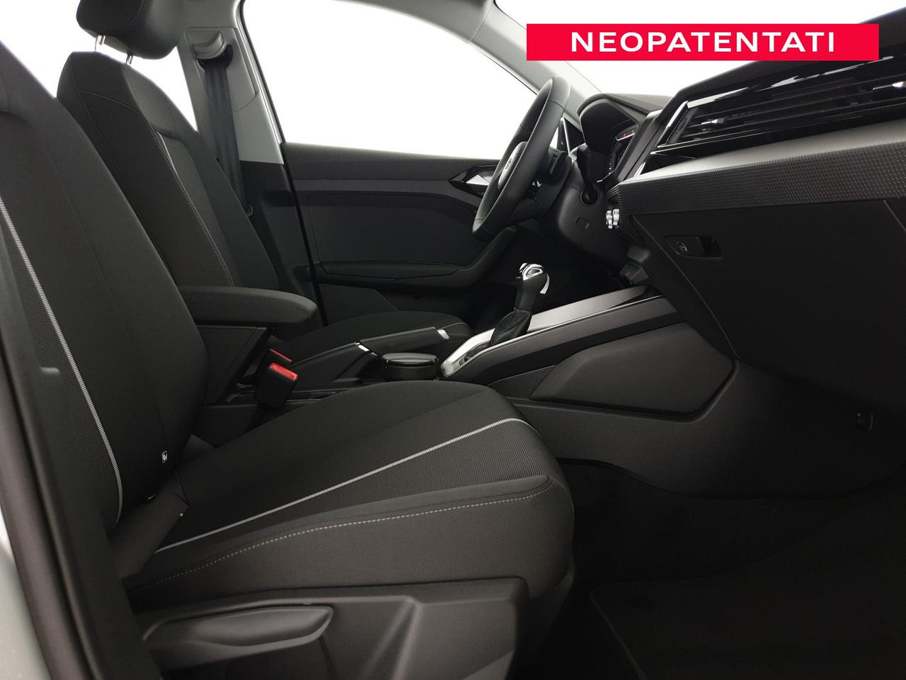 Allstreet 30TFSI 116CV S tronic Identity Contrast