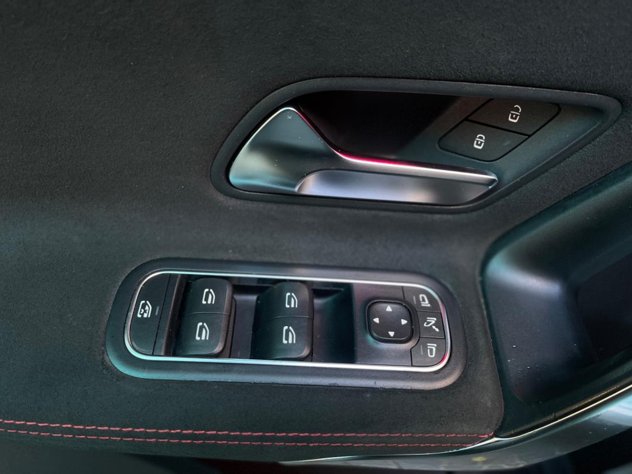 MERCEDES CLASSE A180d,PREMIUM,TETTO APRIBILE,PACC.LUCI