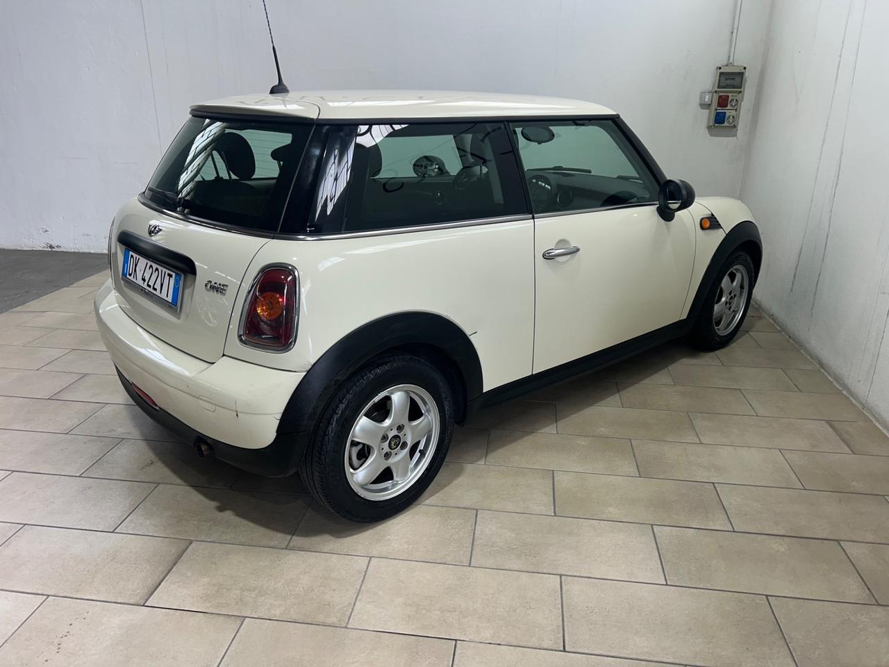 Mini 1.4 16V One Chili