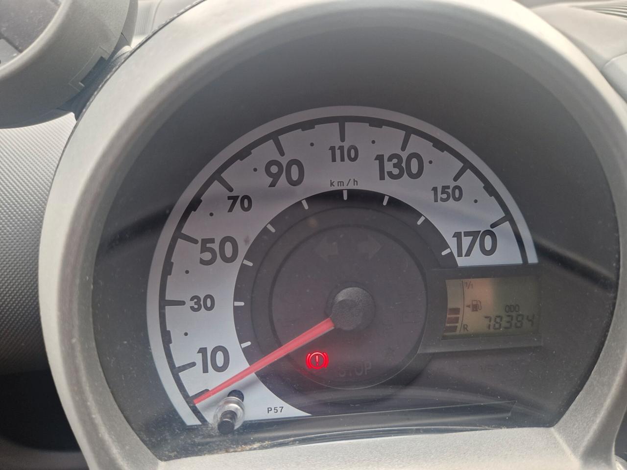 Peugeot 107 5p 1.0 68cv / FRIZIONE NUOVA