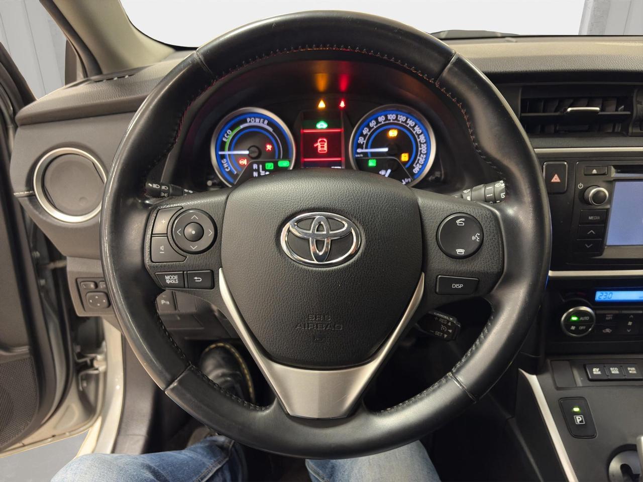 Toyota Auris 5p 1.8h Lounge